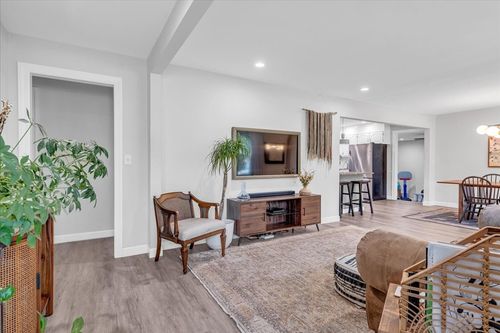 1005 Keylon St, Manchester, TN, 37355-2417 | Card Image