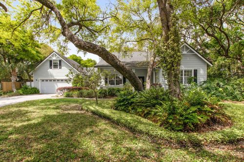 2805 Magnolia Woods Ct, Fernandina Beach, FL, 32034-2290 | Card Image