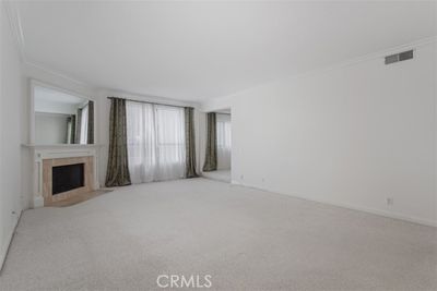 108 - Willis Avenue, Condo with 2 bedrooms, 2 bathrooms and 2 parking in Sherman Oaks CA | Image 2