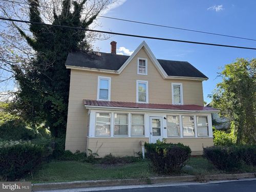 111 N Ross St, SNOW HILL, MD, 21863-1146 | Card Image