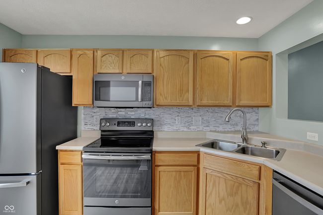 503 Fayette Dr, Condo with 3 bedrooms, 3 bathrooms and null parking in Westfield IN | Image 13