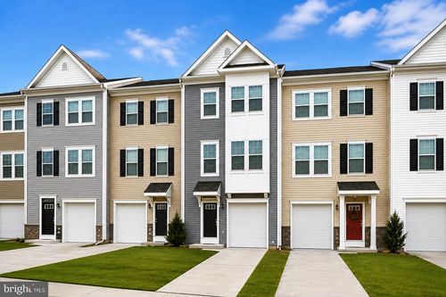 22 Kirby Ct, BUNKER HILL, WV, 25413-2300 | Card Image