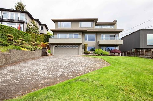 2557 Lawson Ave, West Vancouver, BC, V7V2G1 | Card Image