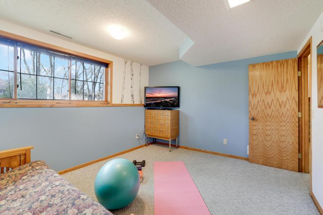 11672 Flintwood St Nw, House other with 5 bedrooms, 4 bathrooms and null parking in Coon Rapids MN | Image 34