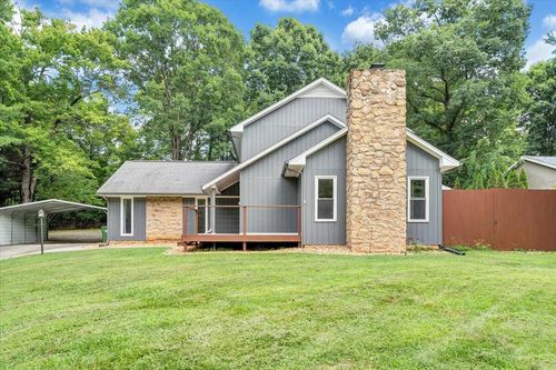 422 Willow Creek Rd, Rocky Mount, VA, 24151-5103 | Card Image