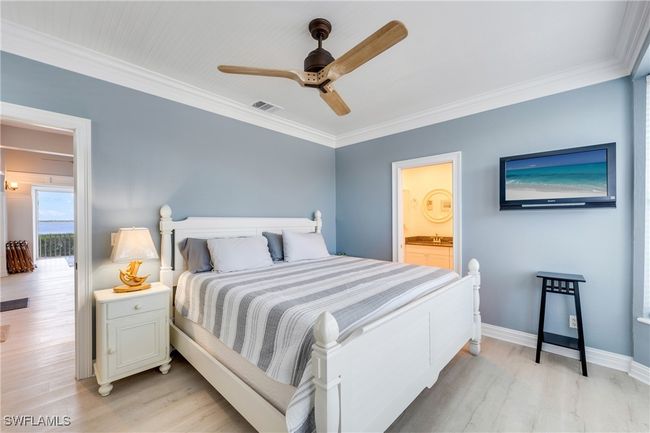 504 Useppa Island, House attached with 3 bedrooms, 2 bathrooms and null parking in Useppa Island FL | Image 25