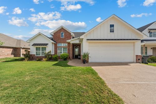 10413 Fallen Leaf Dr, Waco, TX, 76712-2004 | Card Image