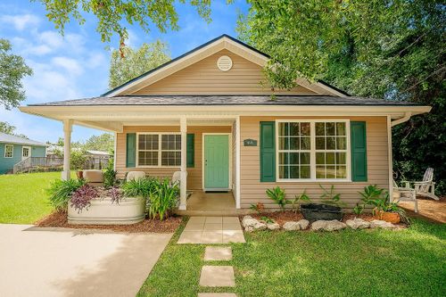 94 Kiowa Trl, CRAWFORDVILLE, FL, 32327-2870 | Card Image