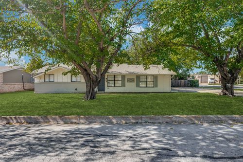 3641 Larry St, Haltom City, TX, 76117-2734 | Card Image