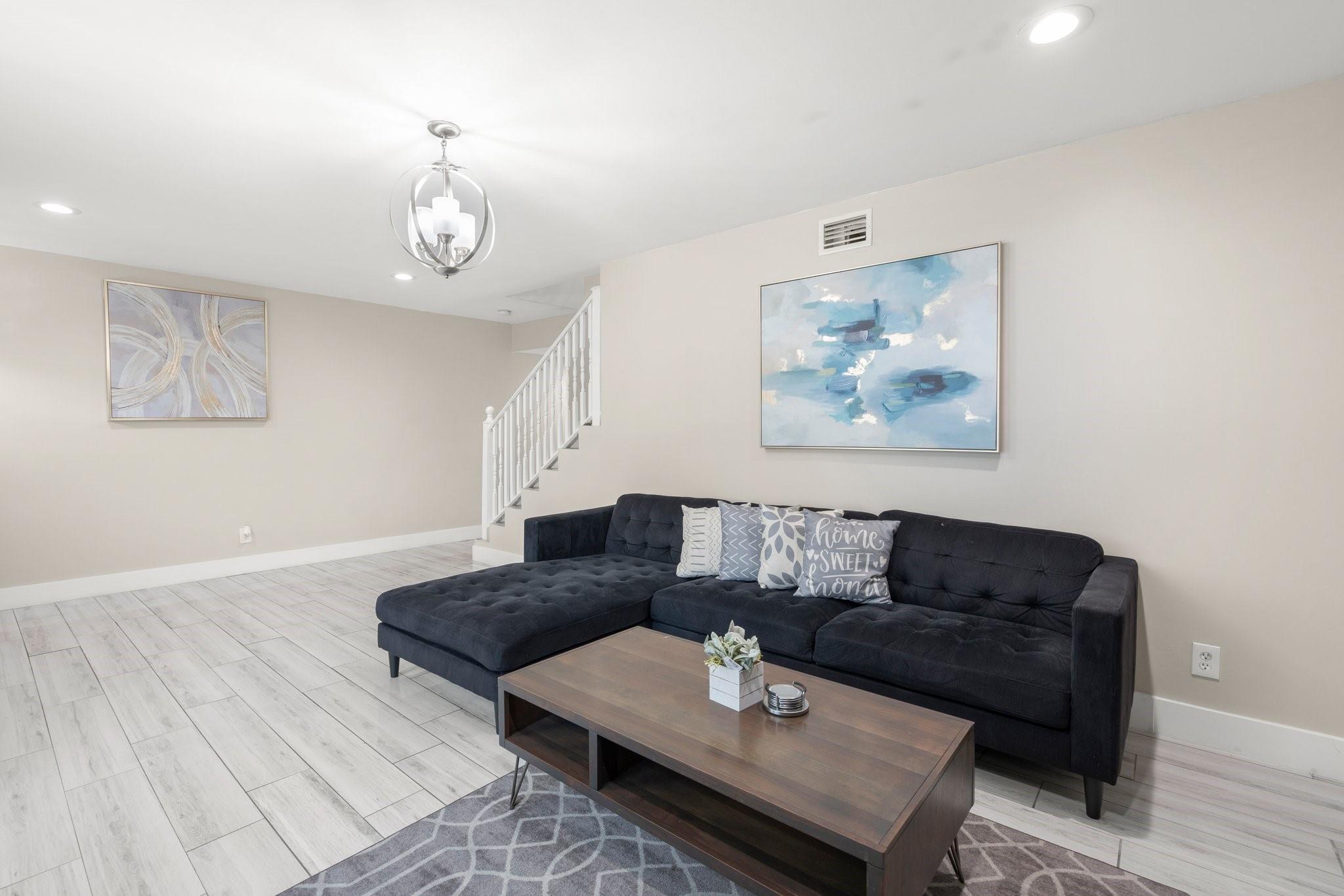 Ann Lee Ln, Tamarac, FL 33319