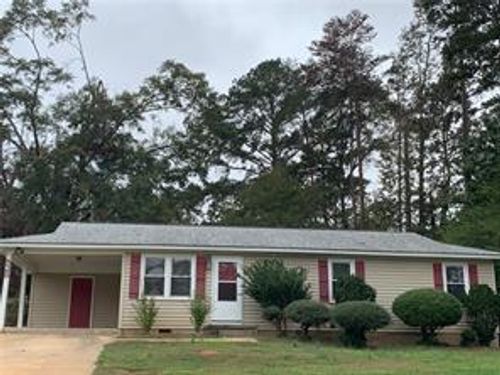 520 Ravenel Cir, Seneca, SC, 29678-1321 | Card Image