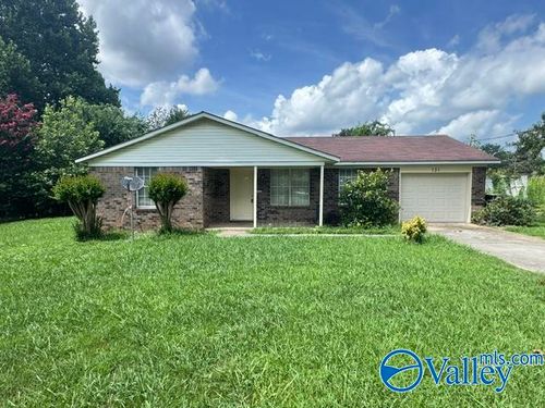 131 Stan Ryan Rd, Toney, AL, 35773-9677 | Card Image