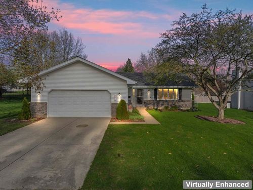 815 Carriage Dr, Algonquin, IL, 60102-2921 | Card Image