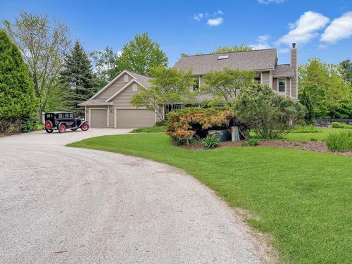 2307 W Willow Creek Lane, Sheboygan, WI, 53083 | Card Image