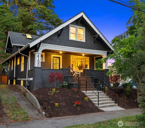 4100 Densmore Ave N, Seattle, WA, 98103-8217 | Card Image