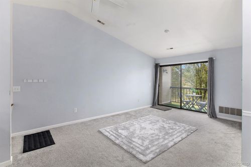 42540 Lilley Pointe Dr, Canton, MI, 48187-3859 | Card Image