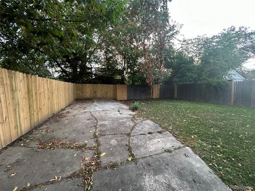 3693 Somerset Ave, Detroit, MI, 48224-3459 | Card Image