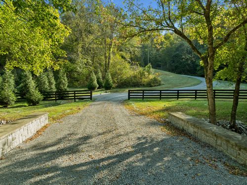 6017 Russell Ridge Ln, Franklin, TN, 37064-1941 | Card Image