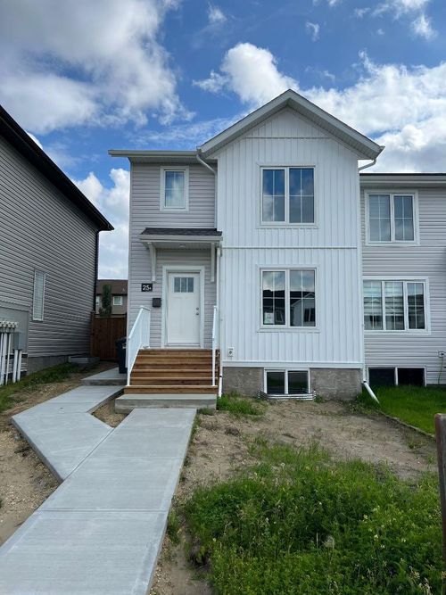 25 Anna Close, Blackfalds, AB, T4M0N1 | Card Image