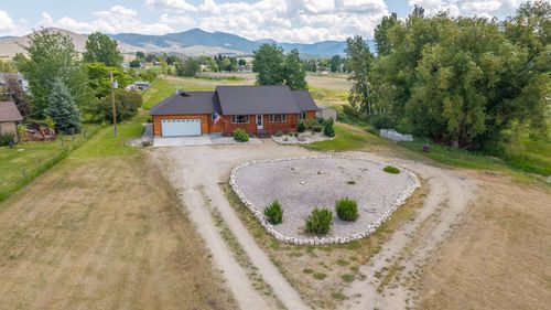 1228 Nordheim Ln, Corvallis, MT, 59828-9497 | Card Image