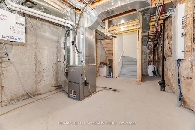 26 Haydrop Rd, House attached with 3 bedrooms, 3 bathrooms and 2 parking in Brampton ON | Image 34