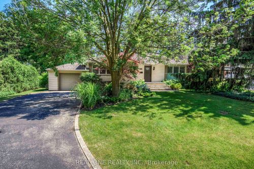 2030 Duncan Rd, Oakville, ON, L6J2R7 | Card Image
