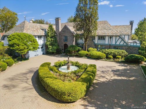 19 Oak Bluff Ave, Larchmont, NY, 10538-4011 | Card Image