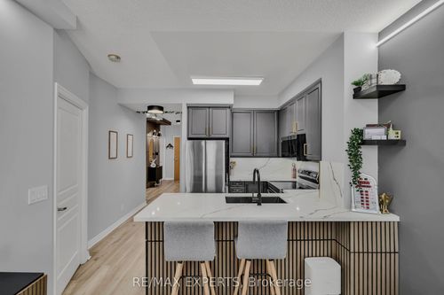 401-220 Burnhamthorpe Rd W, Mississauga, ON, L5B4N4 | Card Image