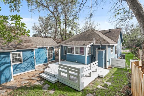 b-320 Coronado St, Houston, TX, 77009-3933 | Card Image