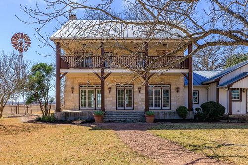 249 Eureka Ln, Fredericksburg, TX, 78624-4292 | Card Image