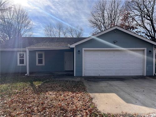 649 E Main St, Adrian, MO, 64720-9103 | Card Image