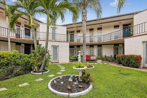 210-6 Greenway Vlg N, Royal Palm Beach, FL, 33411-2961 | Card Image