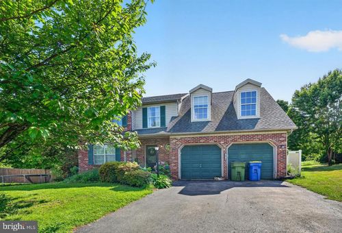 1070 Gora Rd S, York, PA, 17404-6416 | Card Image