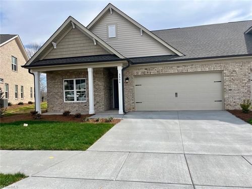 3534 Townland Cir, Clemmons, NC, 27012-0049 | Card Image