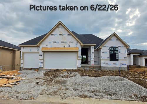 11256 S Gleason Rd, Olathe, KS, 66061-2256 | Card Image