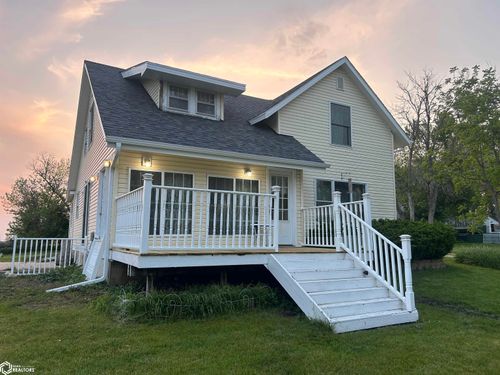 984 P Ave, Jefferson, IA, 50129-7526 | Card Image