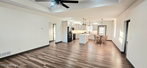 962 Cochise Dr, Holts Summit, MO, 65043-1997 | Card Image