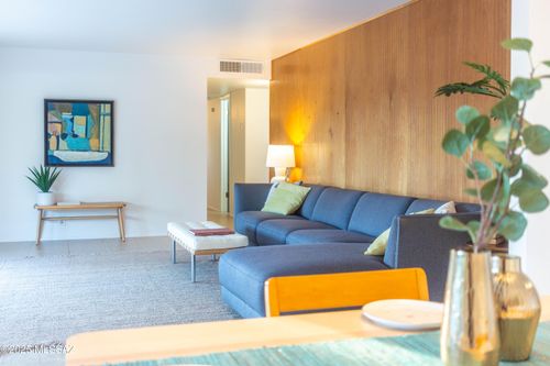 7426 E Montecito Dr, Tucson, AZ, 85710-4926 | Card Image