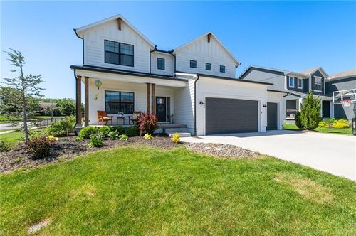 1505 Sw Georgetown Dr, Lee's Summit, MO, 64082 | Card Image