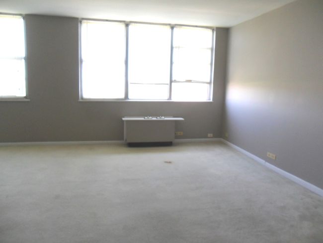A802 - 4300 W Ford City Dr, Home with 1 bedrooms, 1 bathrooms and 2 parking in CHICAGO IL | Image 5