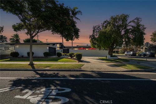 12431 Foster Rd, Los Alamitos, CA, 90720 | Card Image
