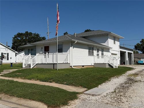 122 W Elm Street, Palmyra, MO, 63461 | Card Image