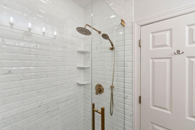 APT-101 - 5 4 Th Ave N, Townhouse with 4 bedrooms, 4 bathrooms and null parking in Minneapolis MN | Image 33
