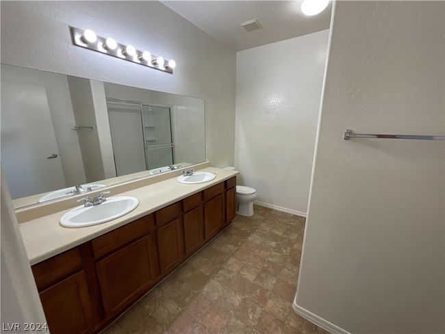 UNIT-2016 - 6868 Sky Pointe Dr, Condo with 3 bedrooms, 2 bathrooms and null parking in Las Vegas NV | Image 11