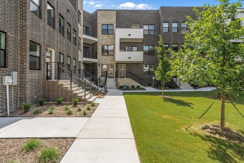 304 Golden Bell Ln, Fort Worth, TX, 76101 | Card Image