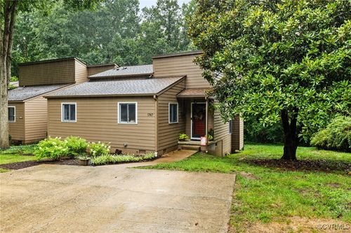 1747 Foxfire Cir, Henrico, VA, 23238-4211 | Card Image