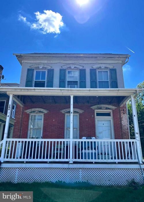 306 Juniper St, Quakertown, PA, 18951-1604 | Card Image