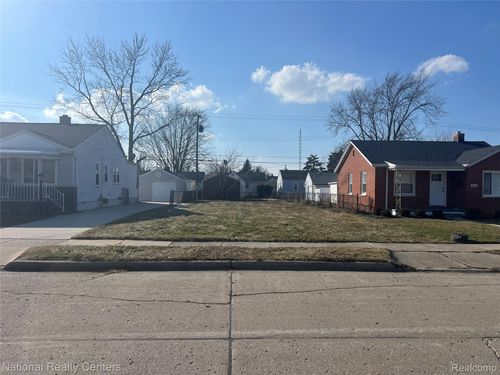 26441 Belanger St, Roseville, MI, 48066-3184 | Card Image