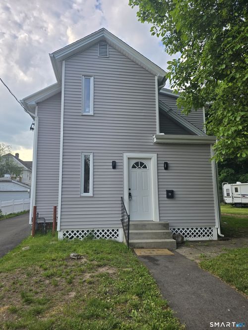 19 Jamaica St, Bristol, CT, 06010-4119 | Card Image