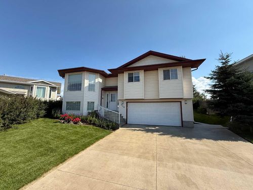 120 Old Cove, Hinton, AB, T7V2C4 | Card Image